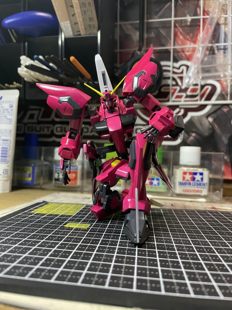 柔軟に動かせるようになったので、元キットのままだとぎこちなかった膝立ちも、より自然にキマるようになりました✨