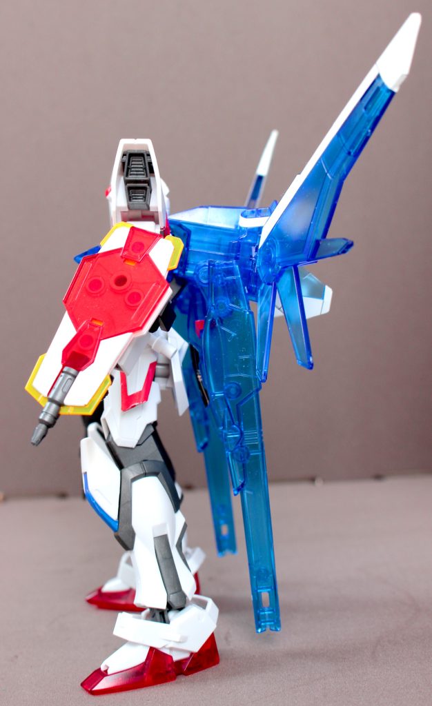 中味はビルドストライクガンダム フルパッケージと同等のソリッドクリア版です。カラーパーツがクリアなのではるまきはさらに大喜びです!