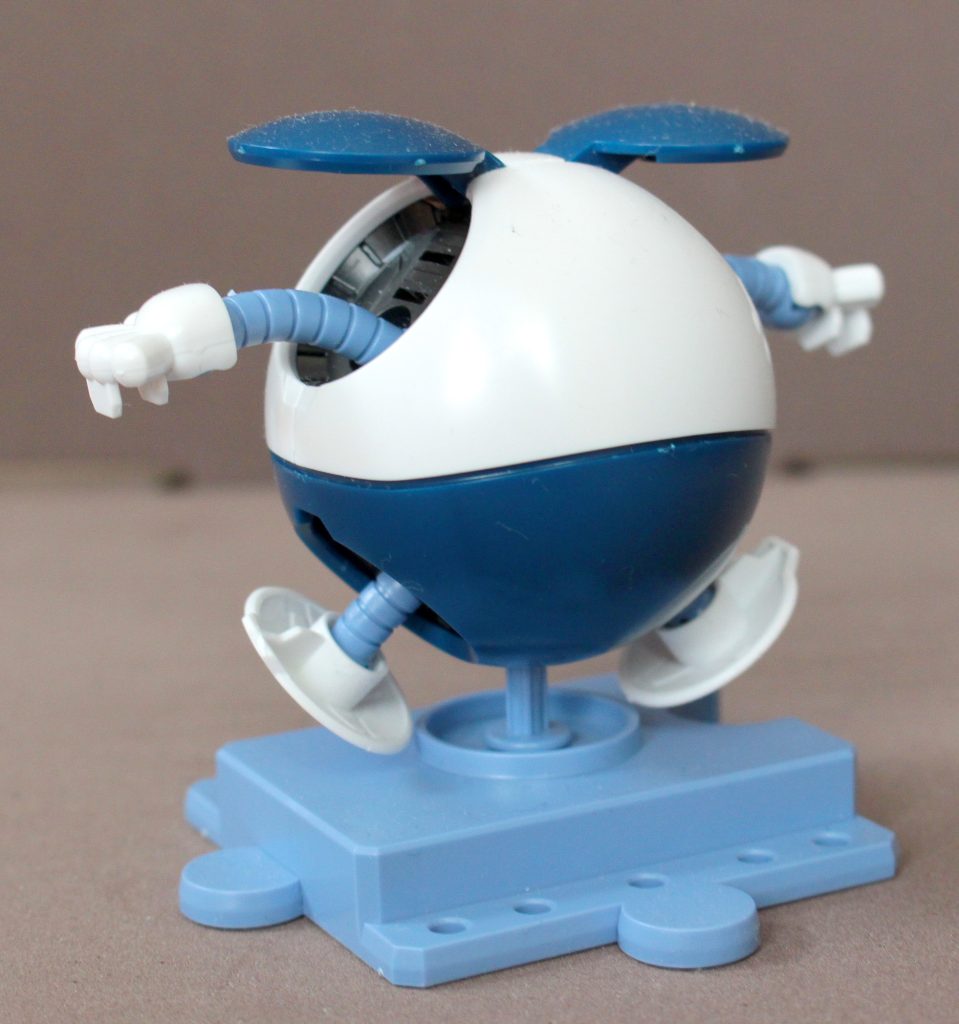 いろいろ悩んだ結果、購入したのは限定の1/144 高機動型ガンダムとこのハロプラ。1/100や1/48を要求されなくて一安心でした…orz