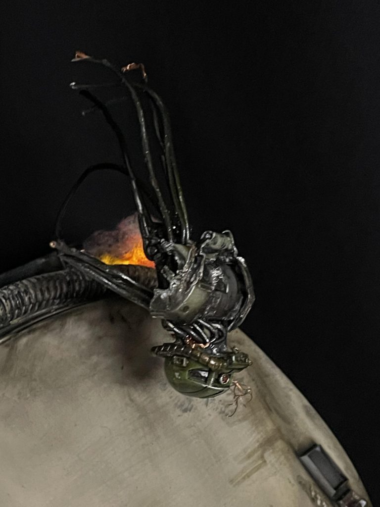 後ろの方でさりげなくいつから浮遊してるのかわからない亡き骸。 