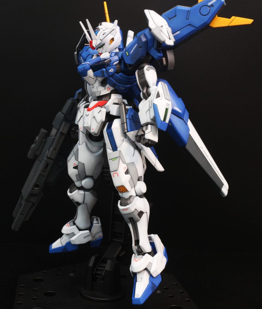 ラスボスとしての悪い感じは抑えめに,塗装もヒロイックな方向に寄せてみました.