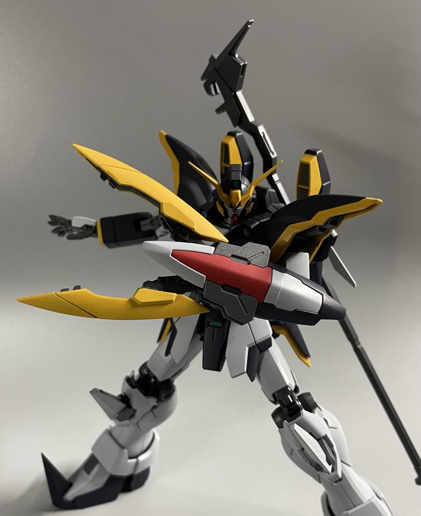 バスターシールドもTV版とはかなり方向性が変わっていますね😊個人的には、あの棺桶を意識したようなTV版のバスターシールドも愛嬌があって好きなんですが、こちらはまたスタイリッシュになっていて純粋にカッコ良いですね!✨