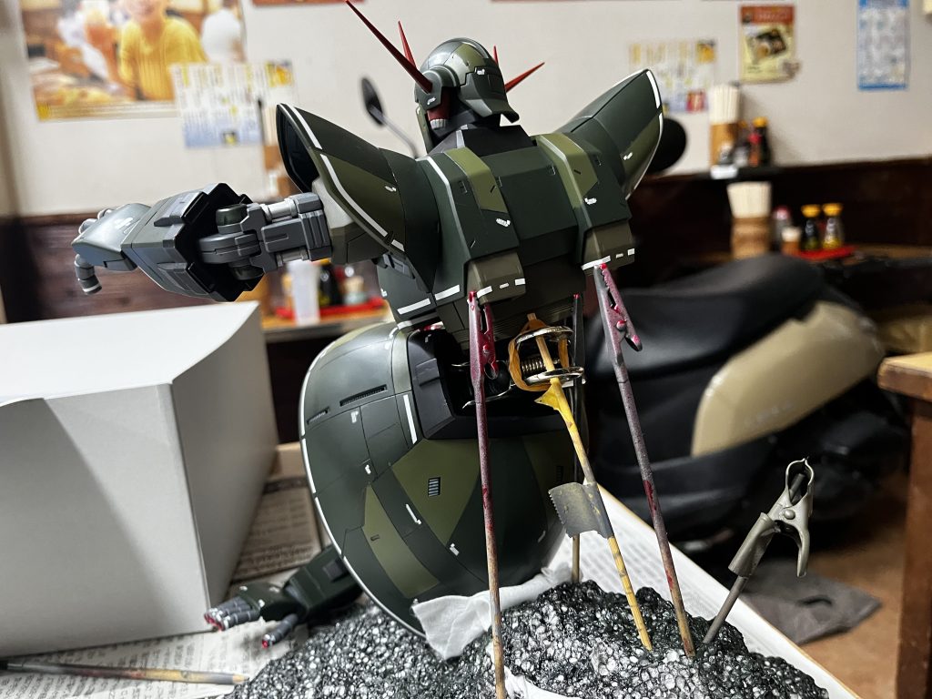 実は…腰が前に曲がる改造などしておりません(^◇^;)