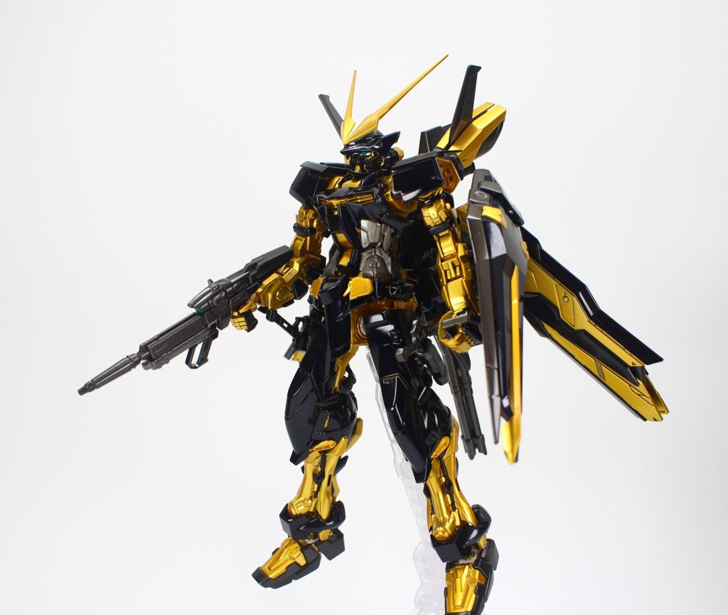 とりあえず盾とライフルがあったので塗装してくれましたが、展示する時はまったく使いません! それでも塗装してくれたので一カット。