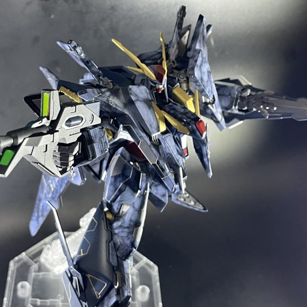 初めての塗装(大理石風)クスィーガンダム hg