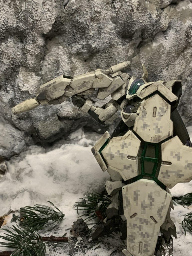 久しぶりの雪山まうんてんどぅーです、岩と一体化する感じになるかなぁと思っていたら、まさかのちょっと白が濃いかなぁという感じに終わりました。嫌いじゃないんですけどね、この感じ大きめの盾がいい感じに迷彩されております