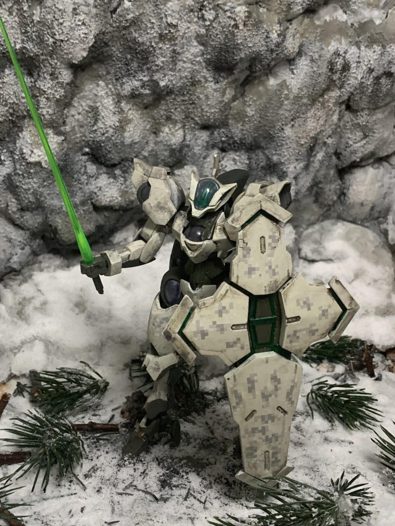 ビームサーベル、なんとクレオスのエナメルが浸透してライフルの持ち手が逝きました、今後はコレしか使えなくなります。ウェザリングカラー、恐ろしい子