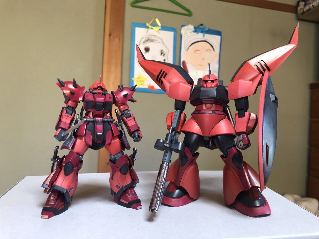 シャア専用ゲルググウェルテクスとのツーショット。ゲルググでけぇ！