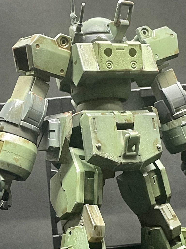 基本素体は旧式のデミトレーナー109型を使用している為に高性能とは言えない機体だが操作性、互換性に秀でているためパイロットには好評であった。