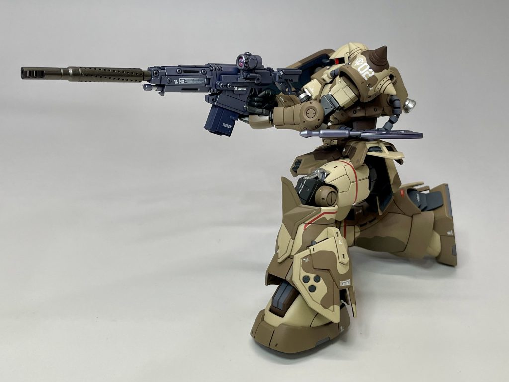 このショーティは、劇中ではどこで使っていたのかわかりません。分かりづらいかも知れませんが、砲身の穴は全て開口しました。