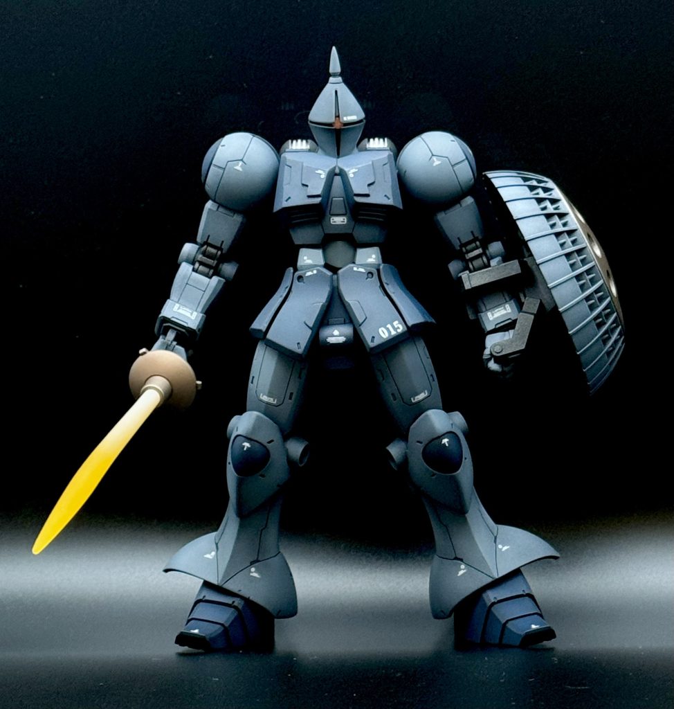 胸部にボリュームが欲しかったのでプラ板を切って貼ってみました。