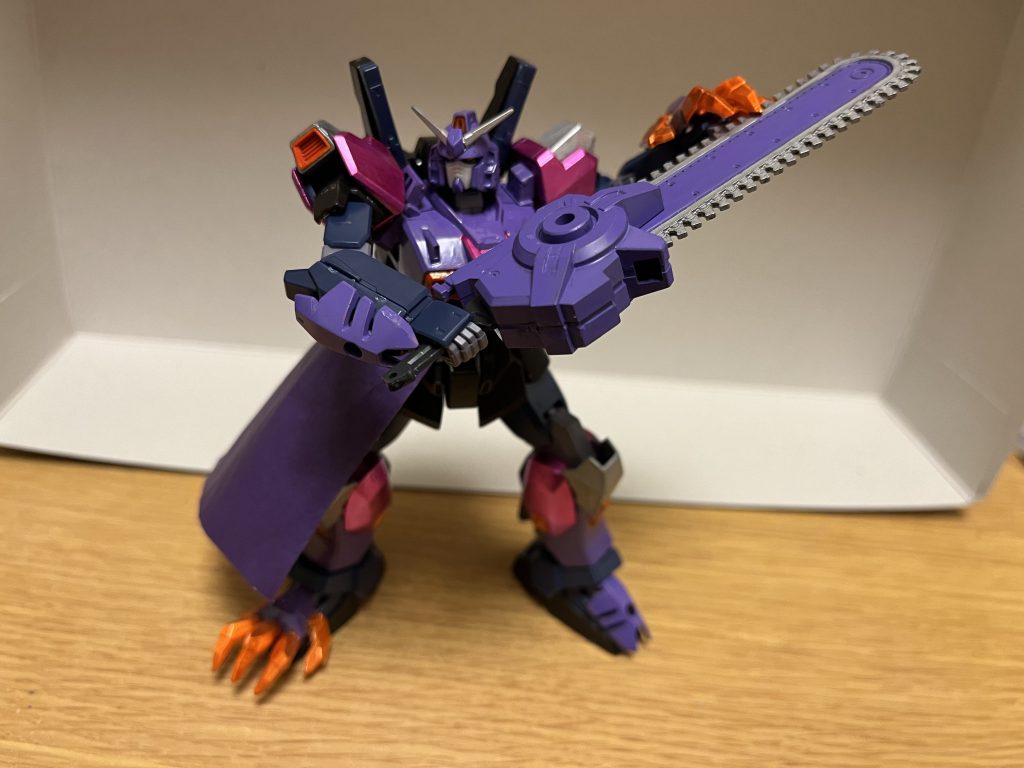 本機では、力押しによる真っ向からのパワープレイを得意とする。