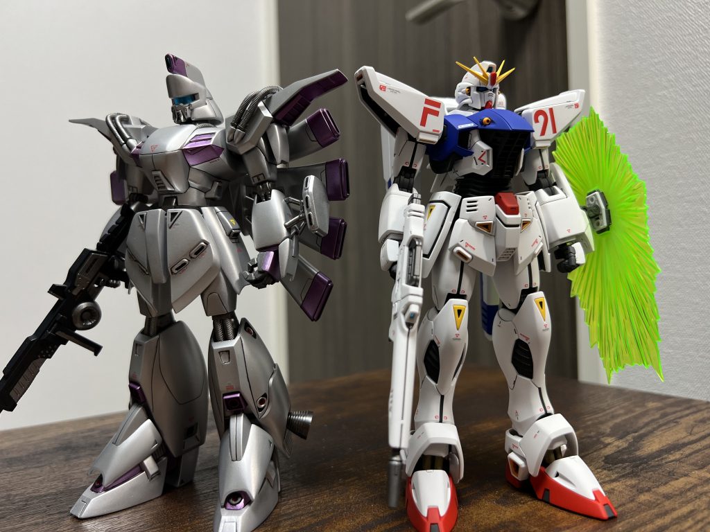 制作工程ではありませんが、前回作ったビギナギナとのツーショット。これを見（作り）たかったんです！