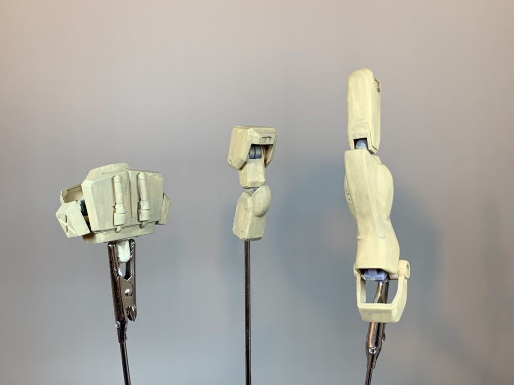 基本塗装にタミヤアクリルを筆塗りしました。筆ムラは気にせずそのままにしました。