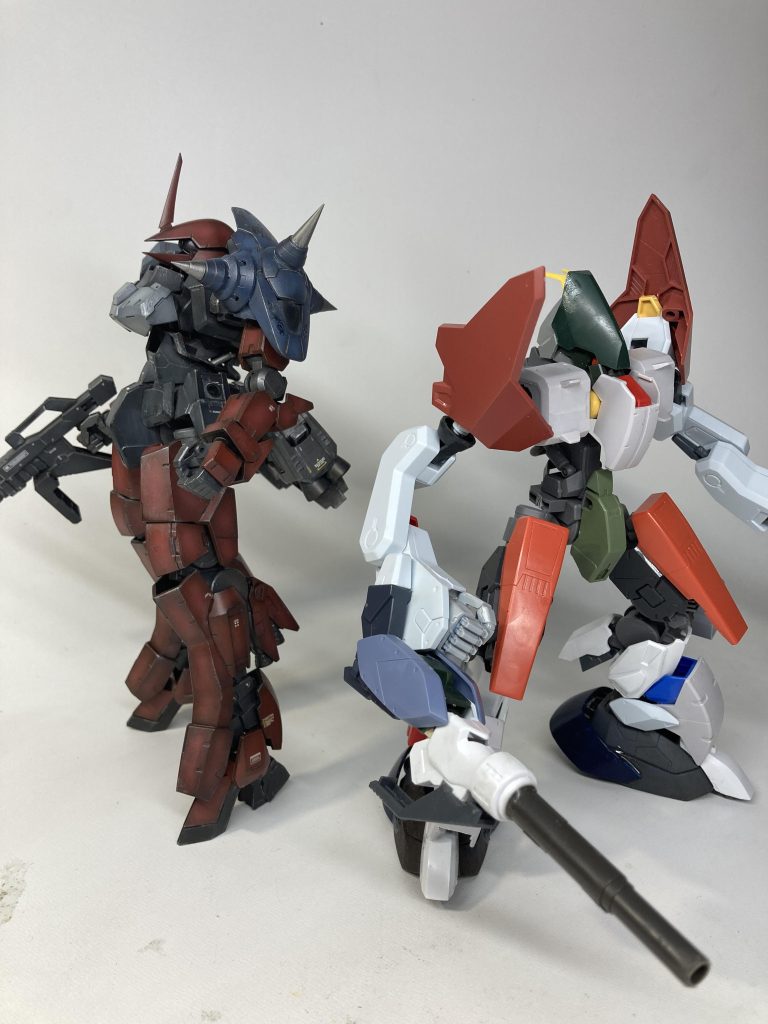 最終形から塗装まで2ヶ月近く空きましたが、残ったグレイズのフレームにジャンクパーツくっつけて遊んでました。も少しいじって完成させたいと思います。