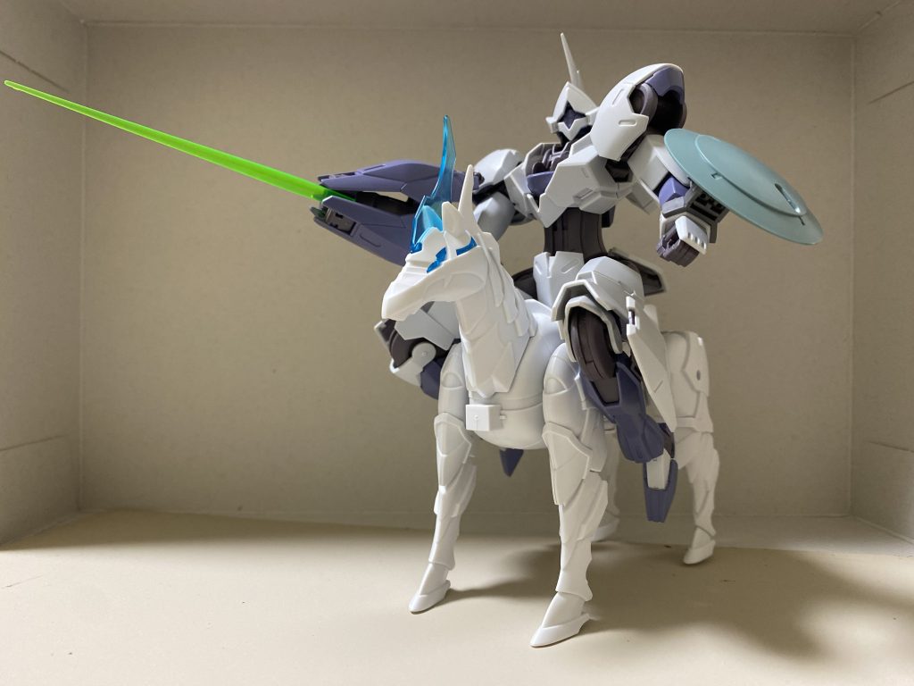 これだとポニーに乗ってるようで可哀想だったから結構手を入れる事になりました。