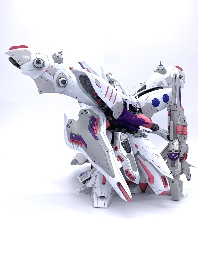 ジュドーとの決戦後、実はハマーンは生きていた!っていう妄想設定で製作しました。