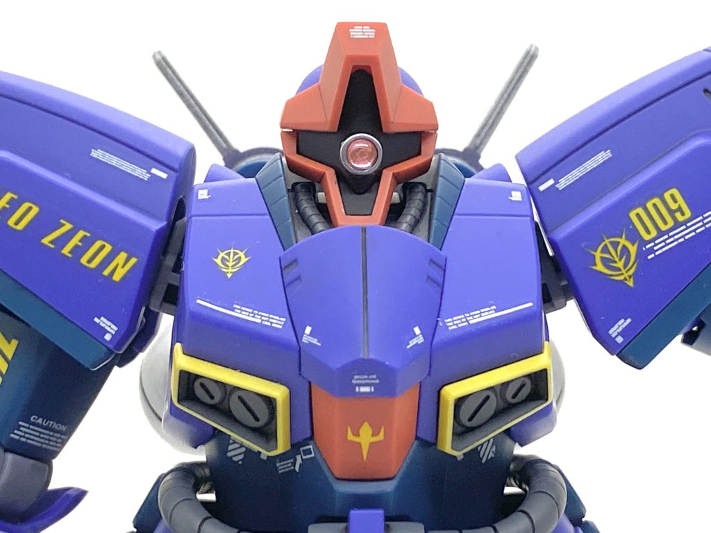 デカールはガンダムデカールのHGのシナンジュ用をメインに新製品でありますベルテクス チョップデカール2種や機動戦士Zガンダム/機動戦士ガンダムZZ汎用1を貼りカトキ風にしました。モノアイは定番のクリアーパーツ化でコトブキヤの丸ノズル を使って作りました。