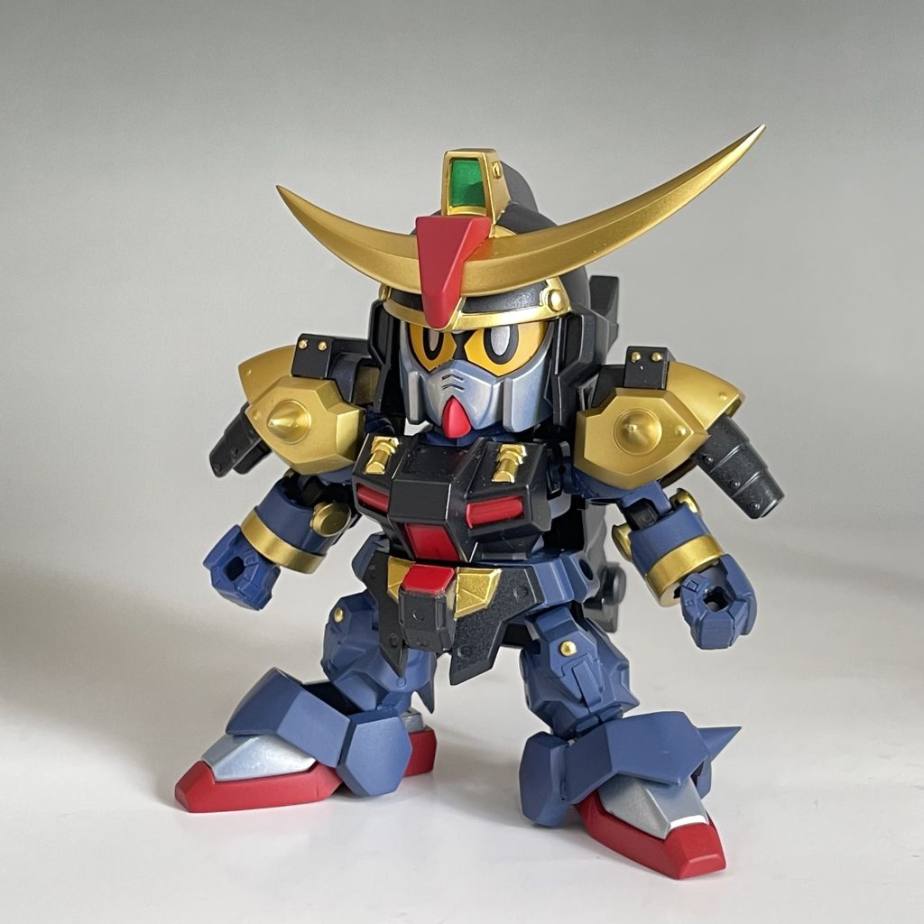 FRONTカラーリングは本体の色を創世超竜譚のマークⅢに近いブルーにしました。