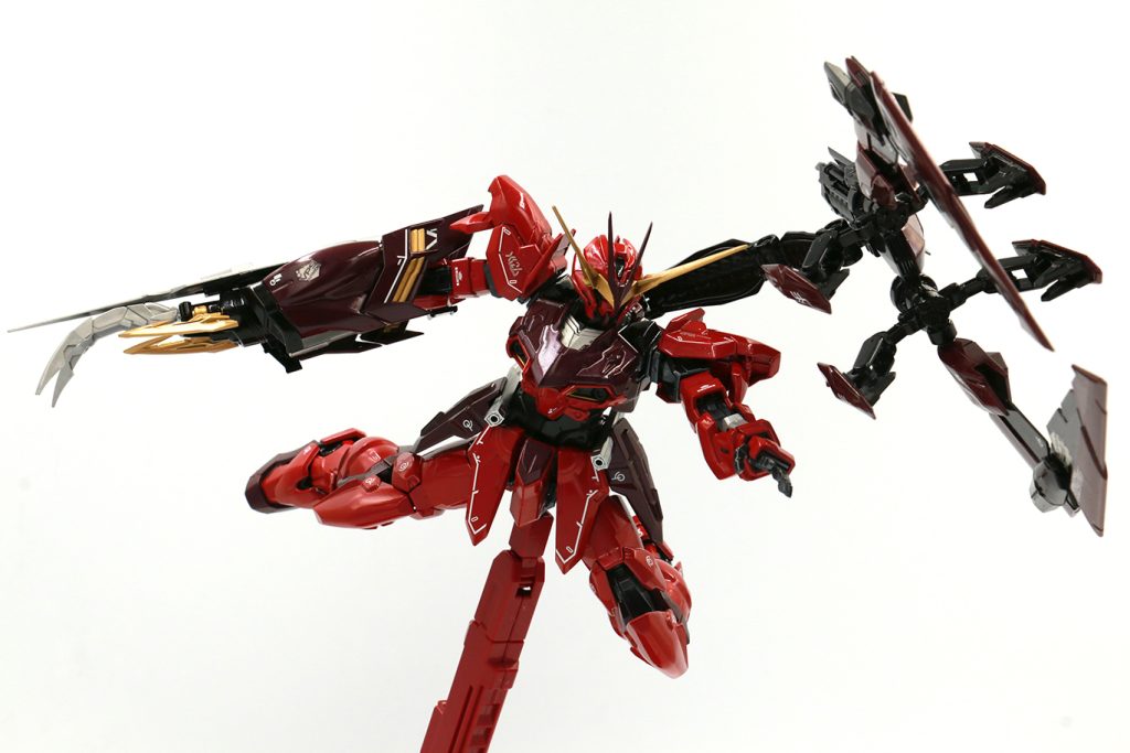 ディバインストライカー展開状態です。初めて見た時は驚きましたし、すごくカッコ良かったです
