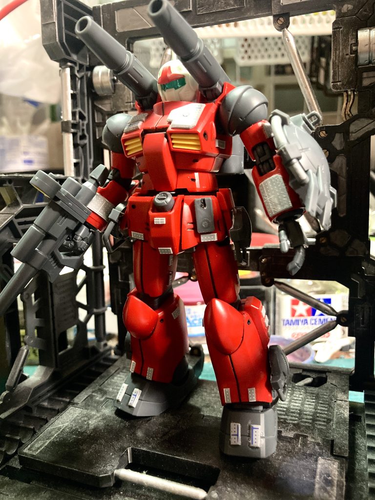 プラ板を貼り終えての塗装前です。塗装はアクリジョンの筆塗りです。