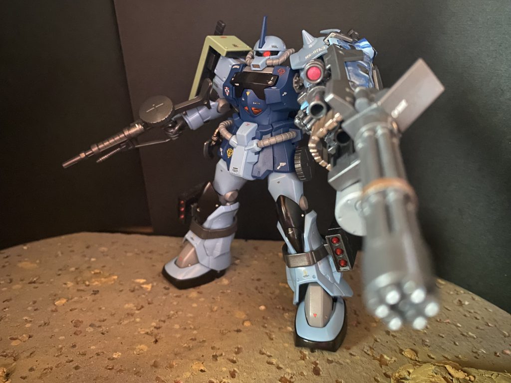 やっぱりみんな大好きガトリングシールドも似合うんですけどね笑11月7日はオデッサ作戦発動の日であり、いいグフ(MS07)の日でもあるらしいので投稿しました。相方機編も続きます!HGUCグフカスタム水性ホビーカラーガンダムデカール