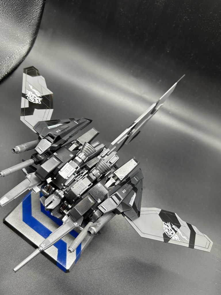 コア・ベースBパーツで構成される戦闘機、コア・ファイターから無線での遠隔操作が可能となっている。バックパック部分を装備している事から推力が高く、武装もバックパックに装備されたものをそのまま使用できる。