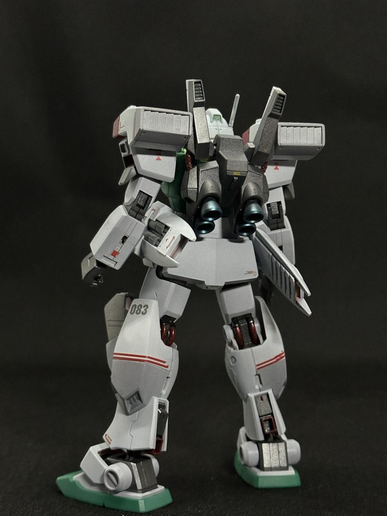 後ろからバーニア部分は少し青焼け風に