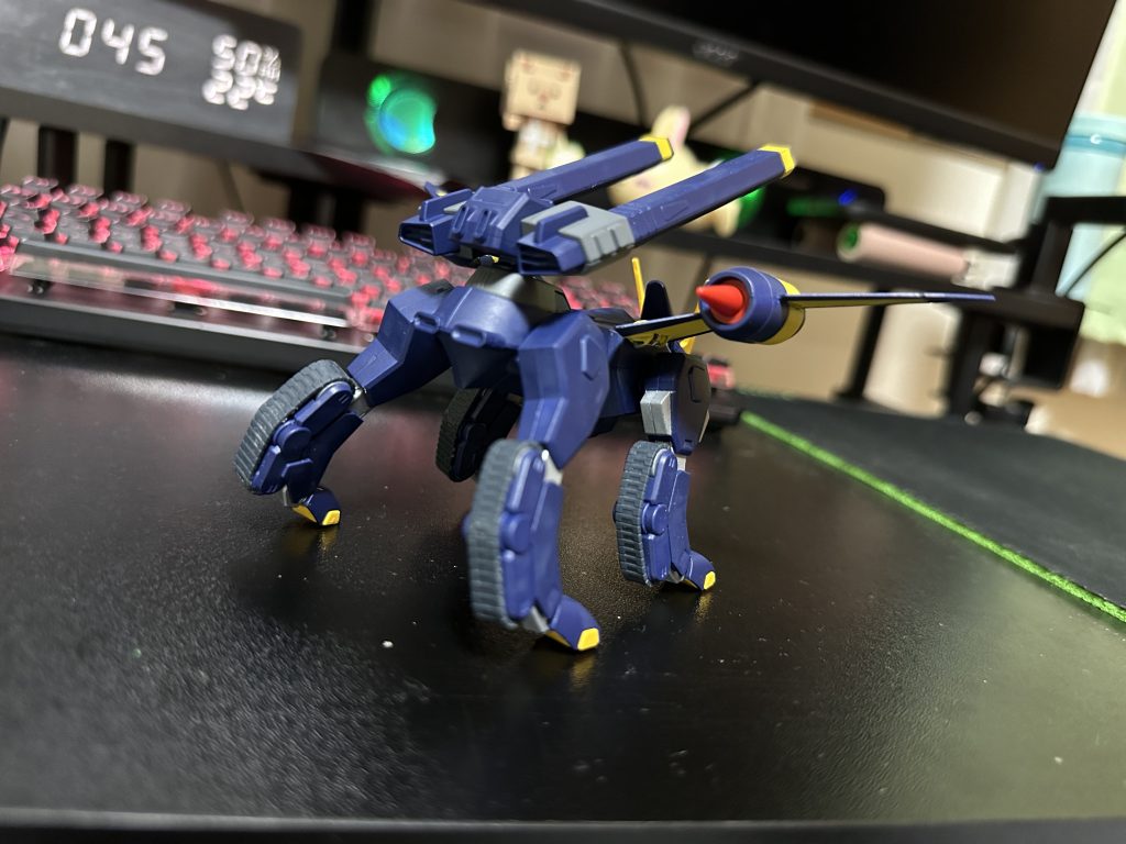 バクゥって4足やから立たせるとき意外とアンバランスなりがち