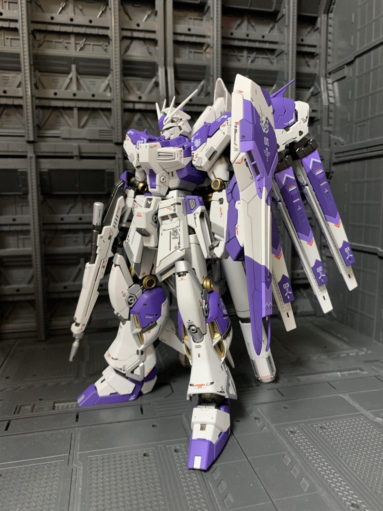 サイドから。他のRGと比べても何か出来が良く感じるのですが、何が違うのでしょう？笑