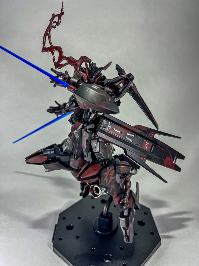 ビームサーベルも上手く仕込めました