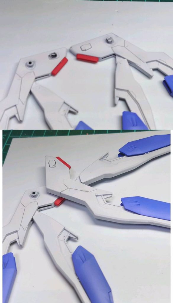 奥側の部品にピンを刺す穴を開けて、接続しました。