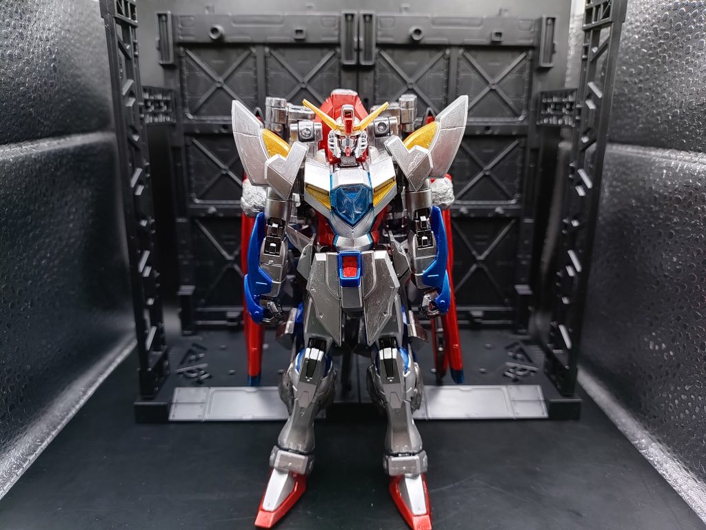 ◯正面ストライクフリーダムに敗北後の、デスティニーガンダム後継機開発用試験機。デスティニーガンダムは量産されているため、そのうちの一機に試験用の兵器を装備し改造した設定です。