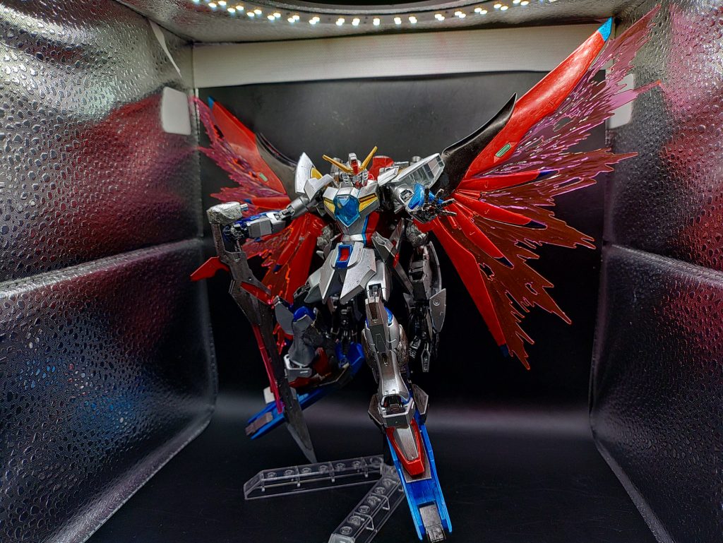 ◯アクション光の羽を展開。スタイルに大きな変化はありませんが、アロンダイトの改良とレッグブースターの見直しをしました。