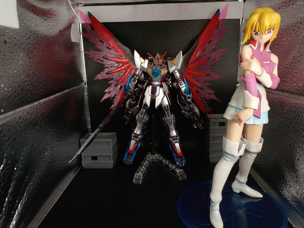 ◯超高機動モード光の羽とレッグブースターを展開した超高機動モードです。移動だけでもかなりのエネルギー消費があります。またバックアップのクローも展開する事で、一対一の時に手数と速度で優位にとる事ができます。