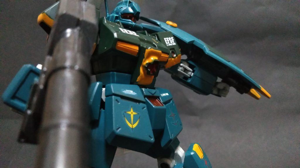 メガ粒子砲の砲門は、ビルダーズパーツのものをチョバムアーマーに埋め込みました。