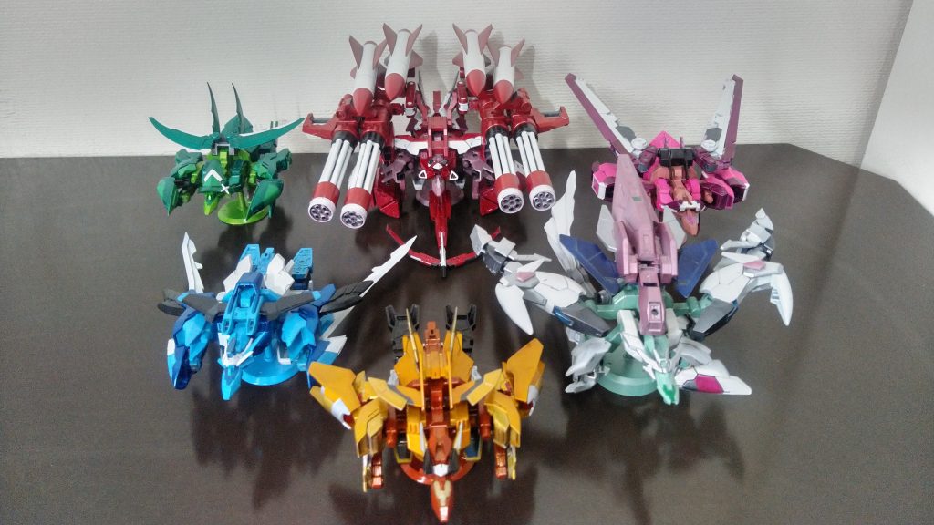 シンフォニックギアシリーズを比較。イチイバル(赤)とアガートラーム(白銀)のデザインがかなり違ってます。当初は全部のギアが合体して「絶唱合体ギガンティックシンフォギア(仮)」を作ろうかと思ったのですが技術的問題で断念しました。