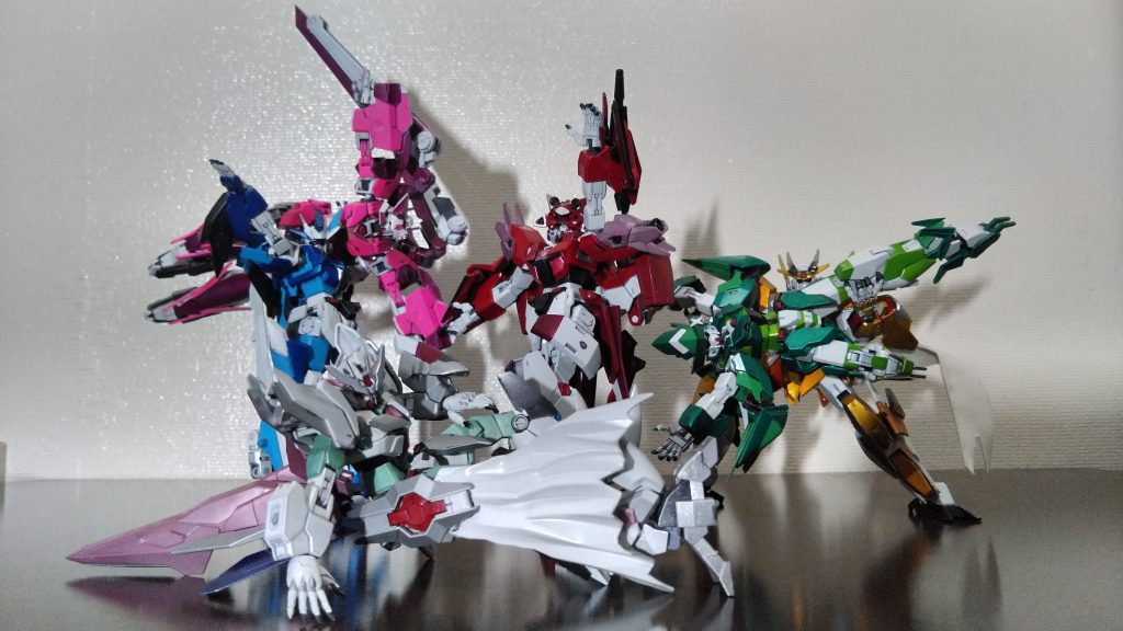 「絶唱戦隊シンフォギア!!」シンフォギアはゲームアプリで「魔進戦隊キラメイジャー」と謎のコラボをしていたのでガンプラで名乗りを再現してみました。個人的にはコラボするなら世界観の合う「機界戦隊ゼンカイジャー」とかカオスな展開のオンパレードの「暴太郎戦隊ドンブラザーズ」とかやってほしい。