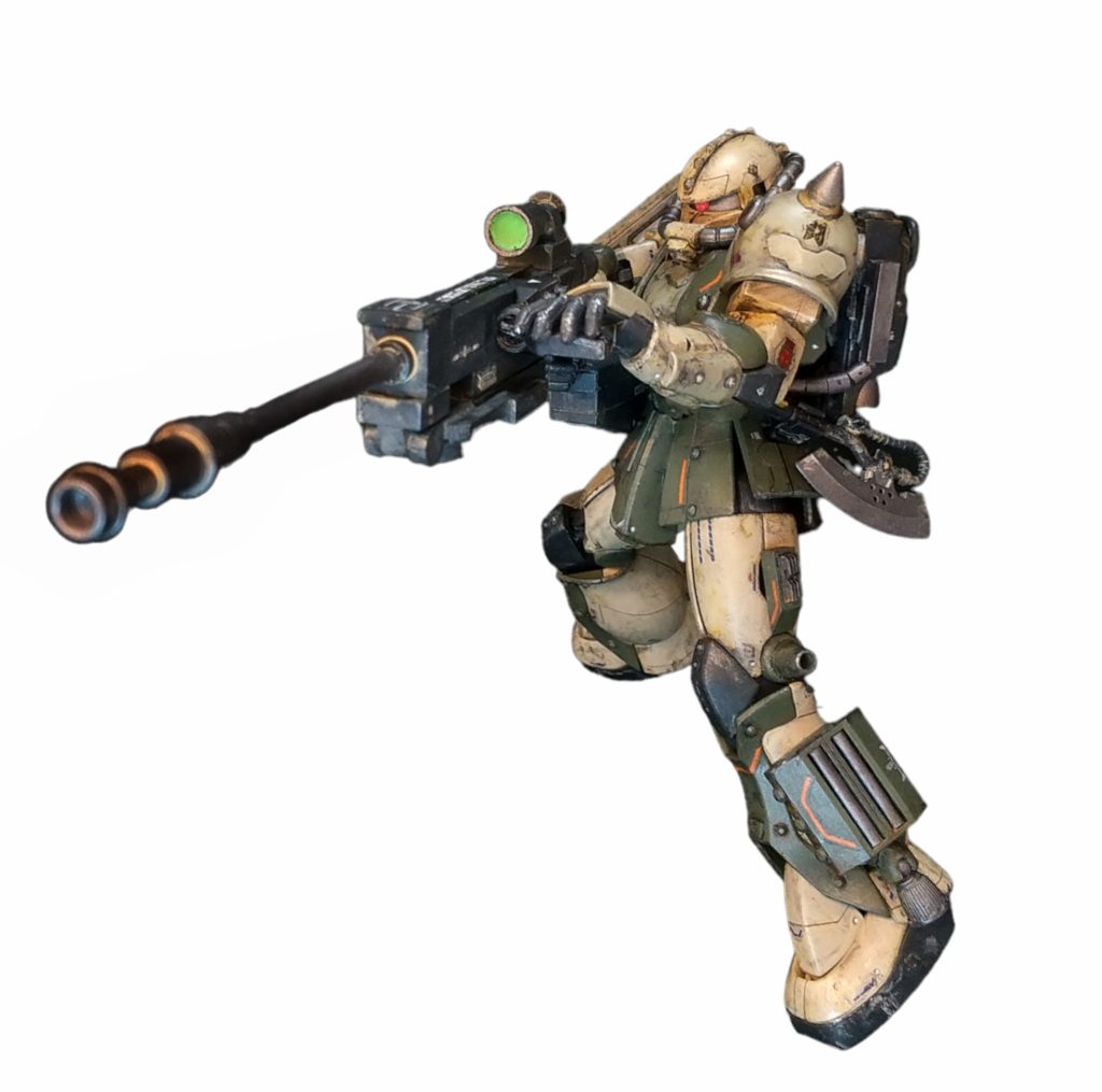 両手持ち用のグリップも可動式です。ライフルばかりで、高機動はどうした?