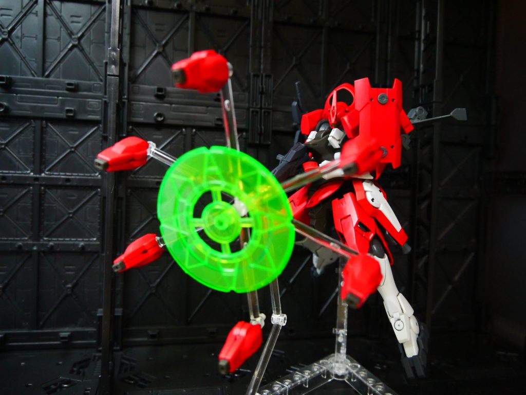 全攻撃ユニットを用いた疑似粒子加速器によるフルバーストが可能。ただユニットへの負荷が大きく、イーシュヴァラ6機を効率的に運用する難易度の高さに加え、学園の決闘ルールにある出力制限がネックとなり、あくまで試験的な代物であり実用的ではないと判断されている。