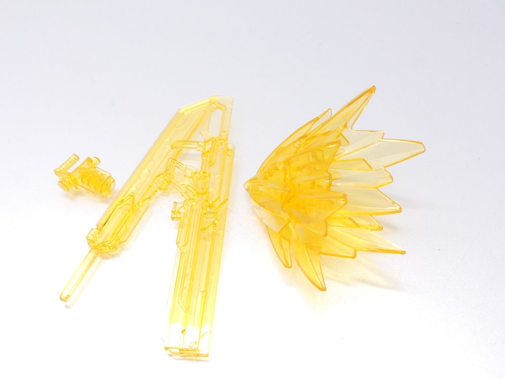 セット内容その1。・觔斗雲前部(エフェクトパーツ)・近接武器・射撃武器・エフェクト用持ち手