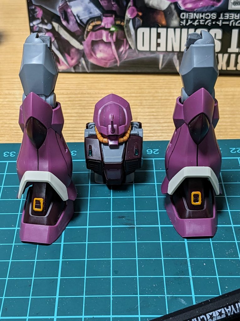 細かい部分の塗装がなかなか難しい