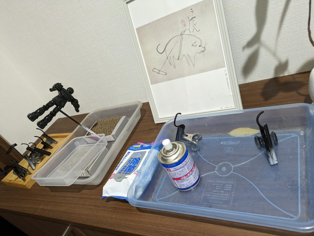 二度塗りです。関節がピンクでした（伸ばして塗りました）