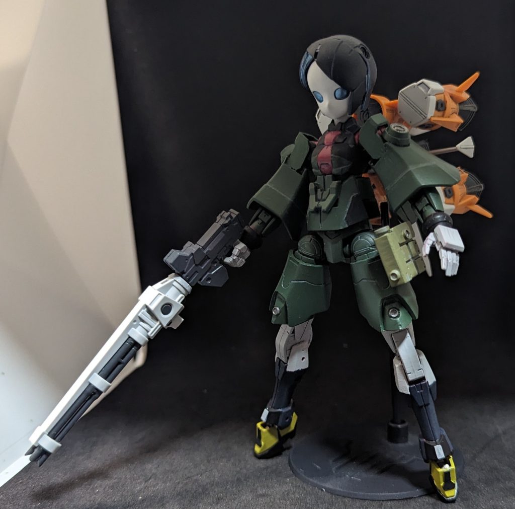 ガンバレル・メカ・ナナウラ最終決戦でオーラロードを開いてガンダムSEED時空からガンバレルストライカーを召喚し装備したメカ姉の最終形態。本編終盤でのニカのセリフがこんな形の伏線だったとは…