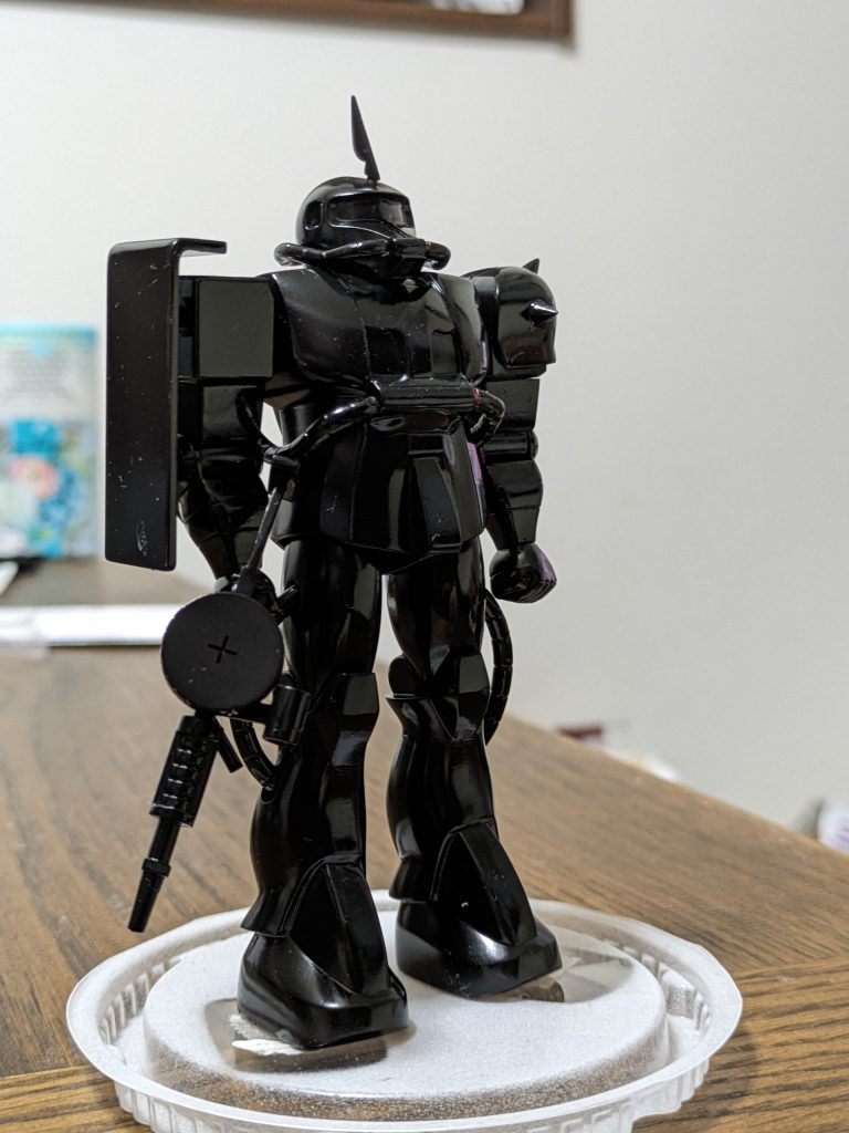 ただの素組みなのですが、立ち姿がカッコイイと思います。（かなり脳内補正されてるのでしょう。）