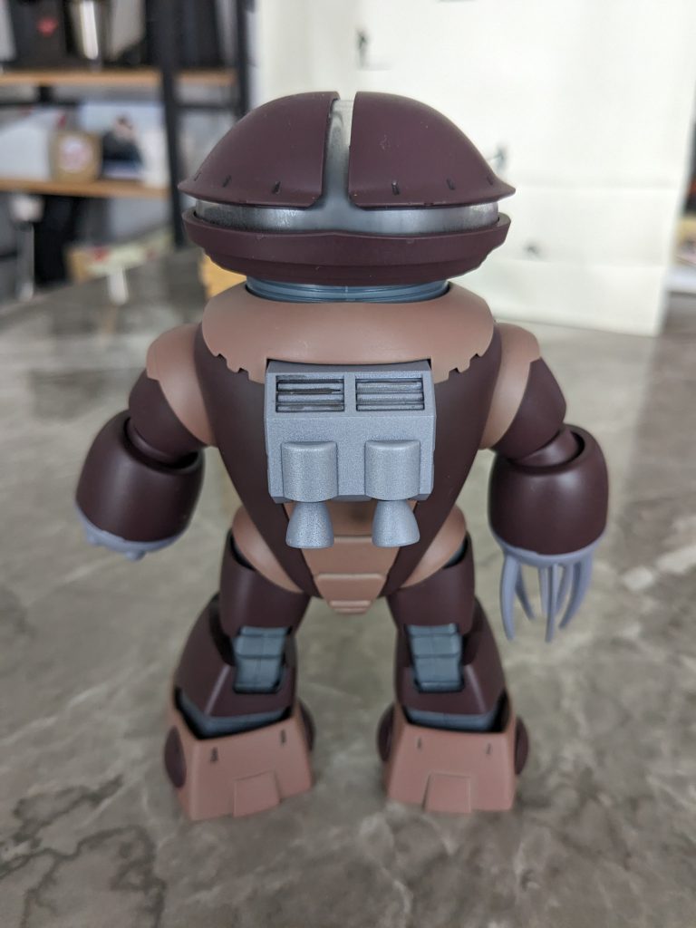 背面マニピュレータやバックパックなどのグレーはシルバーを混ぜて金属感を出しました。夜中にスミ入れしてたんですが今見ると全然拭き取れてない。。