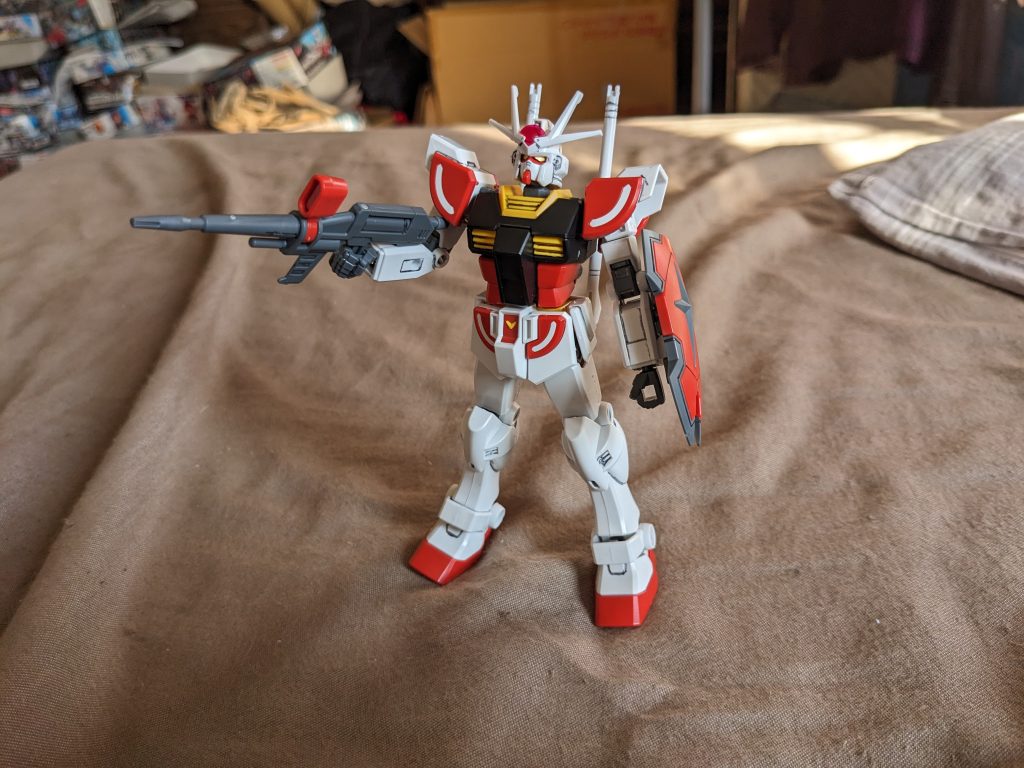 ビームライフルを構えた図です。