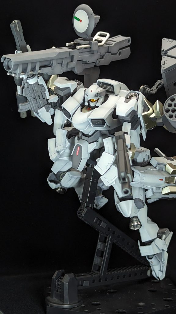 アーマードコア風、グレネードランチャー構え撃ち