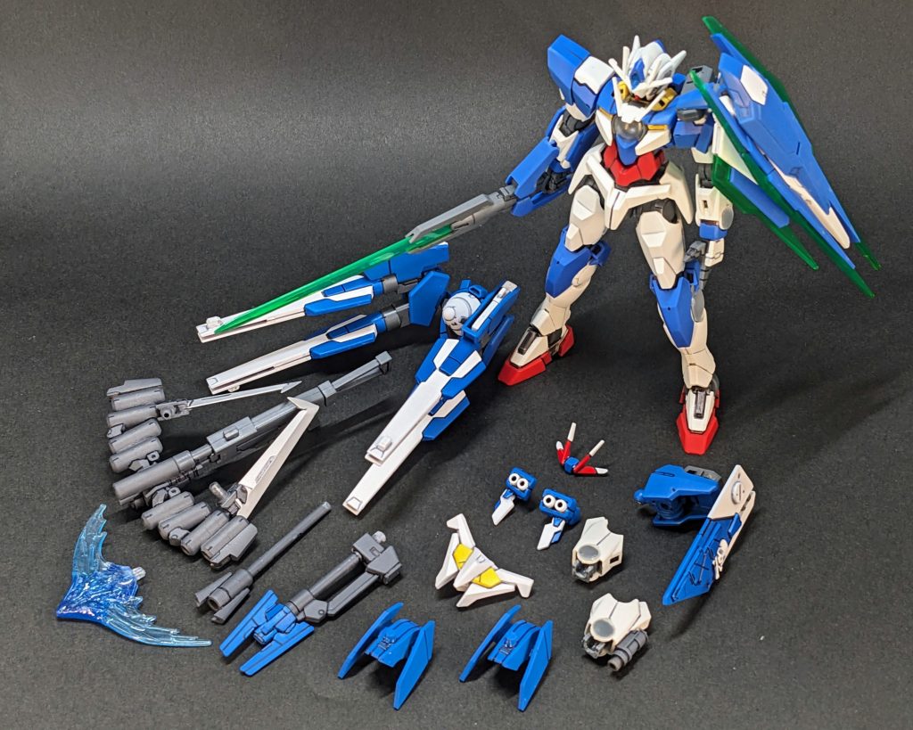 ■工夫点追加パーツは、既設のハードポイントを利用して装着できるように製作しているため、パーツ換装により通常のダブルオークアンタを再現できます。