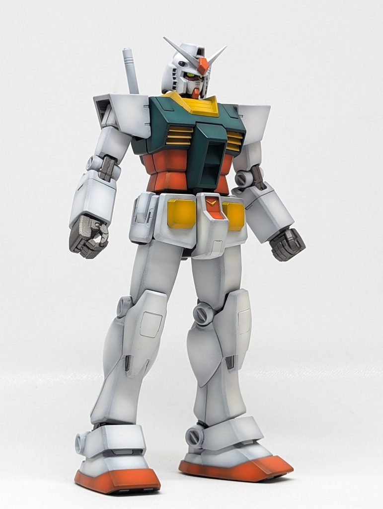 中の人。ファーストガンダムはなんやかんや言うてもシンプルでかっこええですね～。